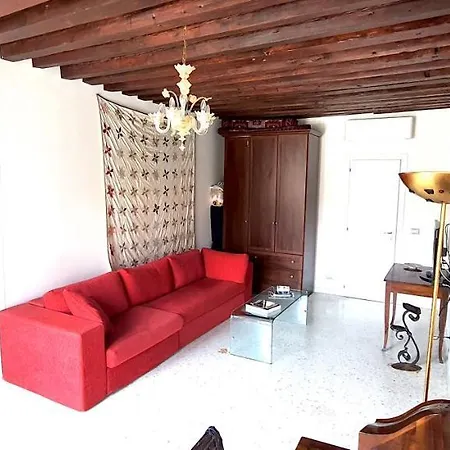 Elisabeth Waterfront Apartment-2